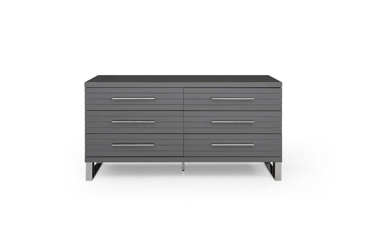 59" Grey Solid And Manufactured Wood Six Drawer Dresser