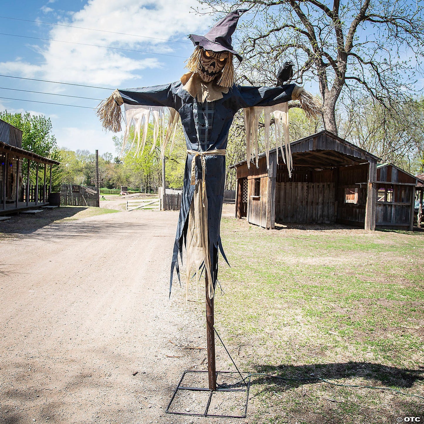 Simplified staked scarecrow
